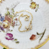 Bracelet religieux gourmette avec une fine colombe sur chaine