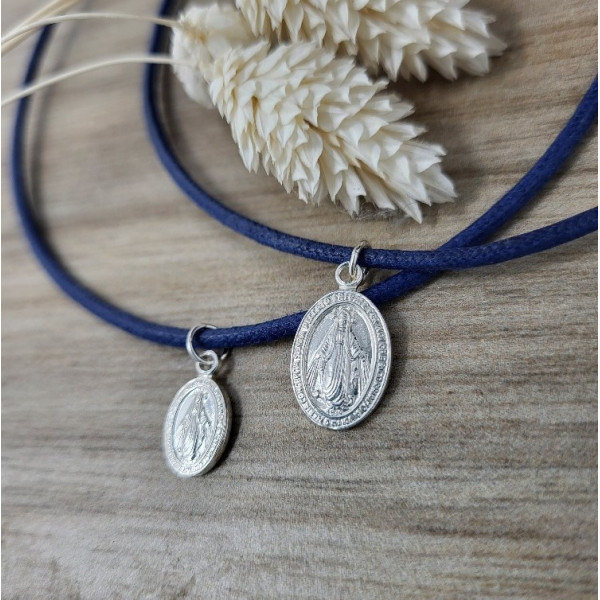 Collier Médaille Miraculeuse 17 mm sur nacre – Plaqué Or ou Argent