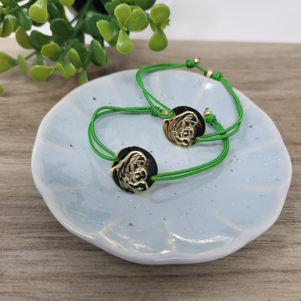 Bracelet cordon médaille Vierge à l'Enfant gravée