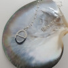 Collier religieux d'une vierge miraculeuse nacre cerclée