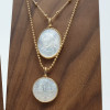 Collier religieux avec la croix de saint Benoit en nacre sur chaine